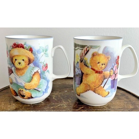 Set of 2 Vintage Rose Of England Off-White Bone China Coffee Tea Mugs Teddy Bear - Picture 1 of 6
